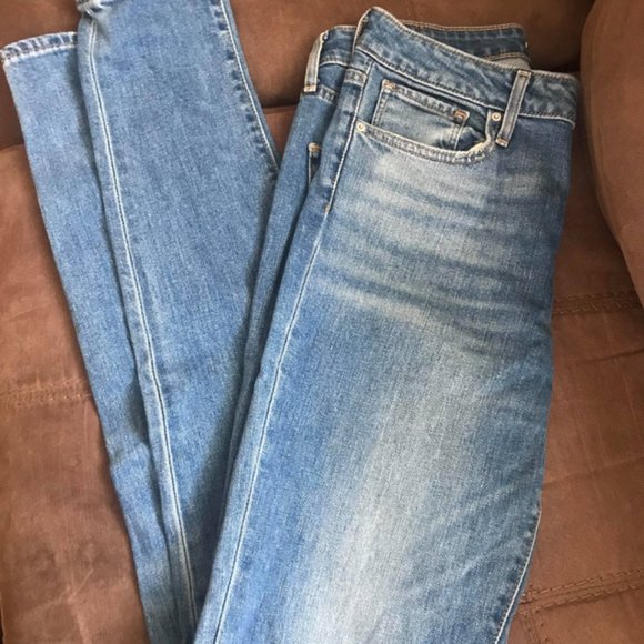 High Rise Levis Jeans - Picture 3 of 6